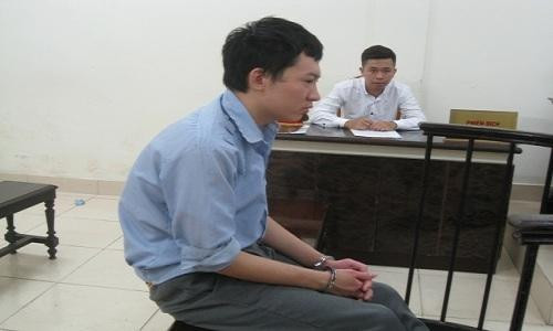 Bị cáo người Trung Quốc dùng búa cướp ngân hàng lĩnh 10 tháng tù giam