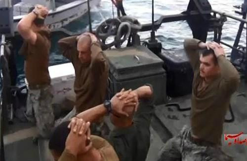 Lính thủy quân lục chiến Mỹ khai bí mật quân sự khi bị Iran bắt