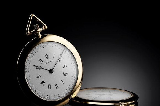 Chuyện về đồng hồ siêu mỏng trong thế giới hàng xa xỉ