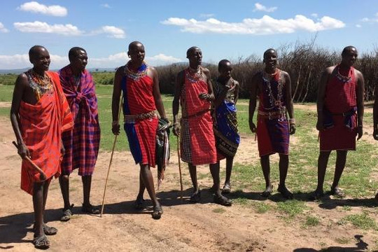 Những nghi lễ kỳ lạ của người Maasai Mara ở châu Phi