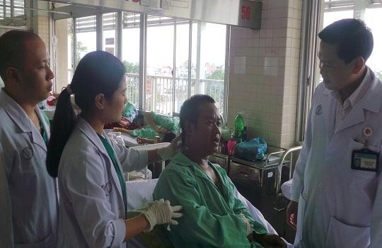 Phẫu thuật lấy đầu đạn dài 1,5cm ở cổ nạn nhân bị trung tá Campuchia bắn hạ