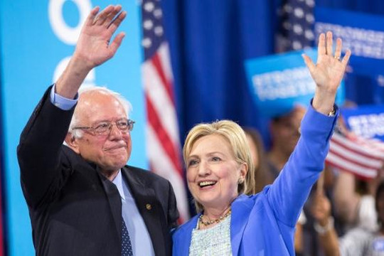 Người ủng hộ ông Sanders và bà Clinton đụng độ tại đại hội đảng Dân chủ Mỹ