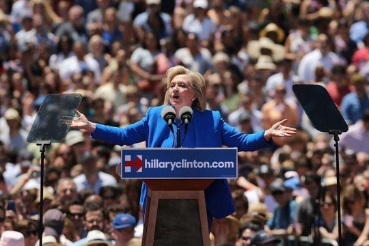 FBI từng cảnh báo nguy cơ tin tặc với bà Hillary Clinton