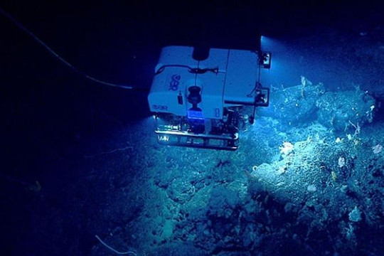 Nghiên cứu đại dương bằng kính hiển vi ngầm
