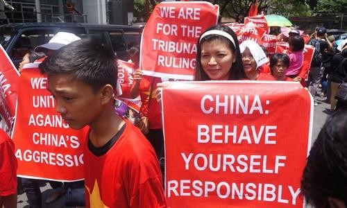 Người Việt ở Philippines tuần hành yêu cầu Trung Quốc tuân thủ phán quyết Biển Đông