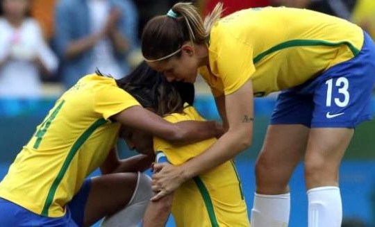 Tuyển nữ Brazil bị Thụy Điển loại sốc ở bán kết