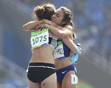 Abbey D'Agostino và Nikki Hamblin, những người chiến thắng thật sự tại Rio