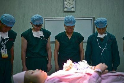 Giới bác sĩ nghi ngờ Trung Quốc vẫn lấy nội tạng từ phạm nhân