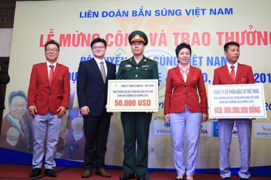 HCV Olympic Hoàng Xuân Vinh nhận thưởng hơn 5,6 tỉ đồng