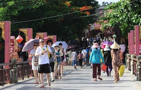 Du khách Mỹ đến Việt Nam được tự động nâng thời hạn visa