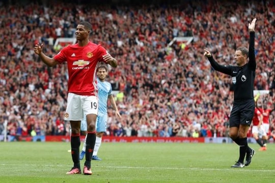 Ibrahimovic nể phục Rashford