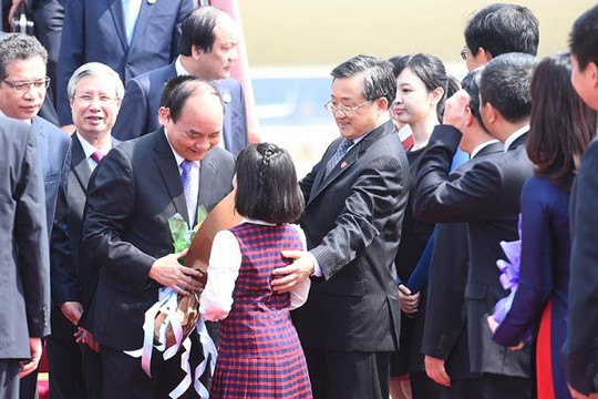 Thủ tướng Nguyễn Xuân Phúc đến Bắc Kinh, thăm chính thức Trung Quốc