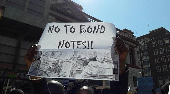 Zimbabwe đưa vào sử dụng trái phiếu mệnh giá USD
