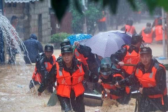 Siêu bão Meranti ảnh hưởng hơn 700.000 người khi đổ bộ vào Trung Quốc 