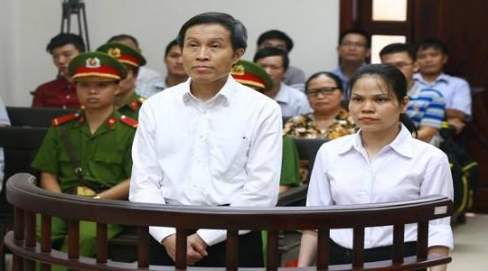 Y án sơ thẩm đối với Nguyễn Hữu Vinh và đồng phạm