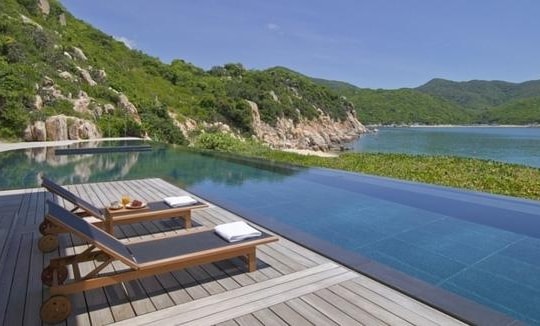 4 resort đẹp tuyệt ở VN mà cặp đôi nào cũng mơ ước một lần đến