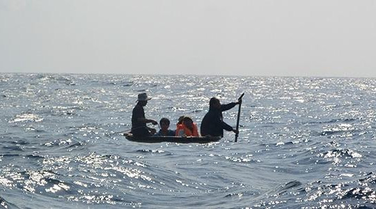 15 ngư dân Quảng Ngãi bị chìm tàu trôi dạt ở Trường Sa