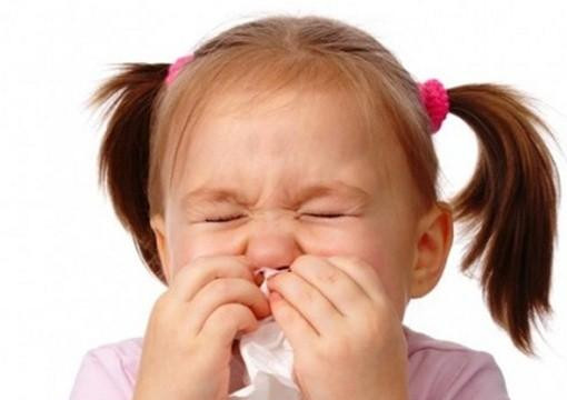 Giúp trẻ nhỏ hết nghẹt mũi khi bị cảm  