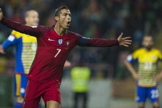 Ghi 4 bàn, Ronaldo giúp Bồ Đào Nha đè bẹp Andorra