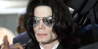 Huyền thoại Michael Jackson lại bị tố cáo cưỡng dâm trẻ em