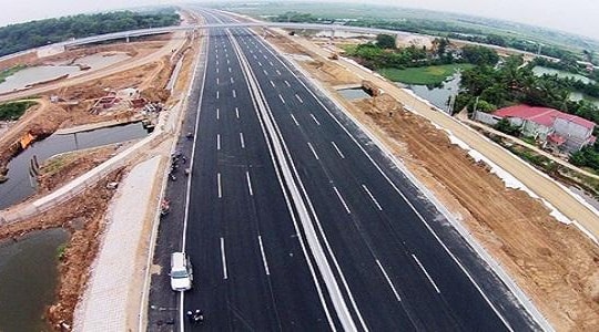 Vì sao cần tập trung đầu tư cao tốc đường bộ Bắc - Nam?