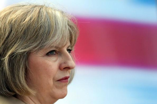 Bà đầm thép Theresa May đang mất kiểm soát nước Anh