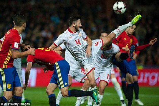 Vòng loại World Cup: Tây Ban Nha chưa cho Thiên thanh thấy trời xanh