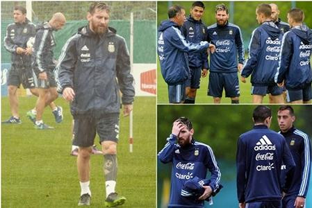 Lionel Messi đội mưa tập luyện chờ ngày quyết đấu với Colombia