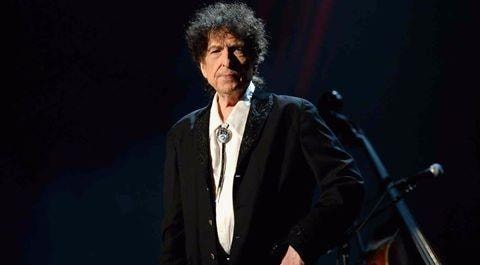 Bob Dylan chính thức từ chối đến nhận giải Nobel văn chương