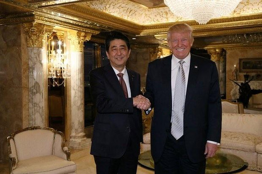 Thủ tướng Abe ca ngợi ông Trump là lãnh đạo 'đáng tin cậy'
