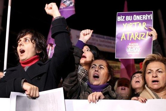'Hiếp xong cưới' sẽ được cho là vô tội tại Thổ Nhĩ Kỳ