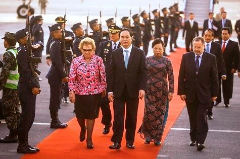 Chủ tịch nước đến Peru, tham dự Tuần lễ Cấp cao APEC