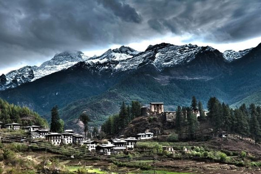 Lê Cát Trọng Lý và chuyến du ca đến 'thiên đường hạ giới cuối cùng' Bhutan