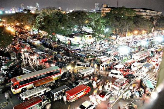 Tổng thống Duterte tuyên chiến với nạn ùn tắc giao thông ở Manila