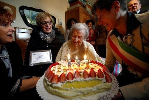Cụ bà cao tuổi nhất thế giới tiết lộ bí quyết sống thọ