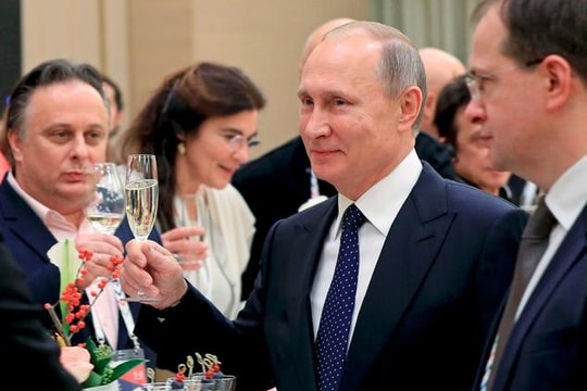 Tổng thống Putin khen ông Trump là người thông minh, có trách nhiệm