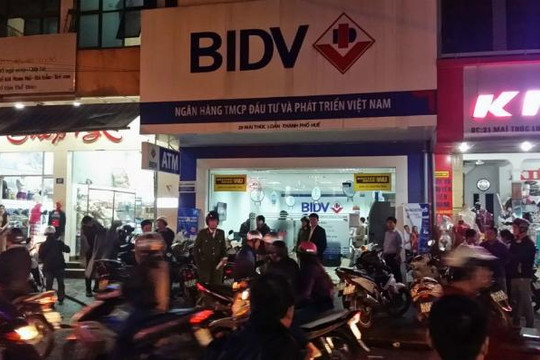 Ngân hàng BIDV bị cướp, nghi có nổ súng