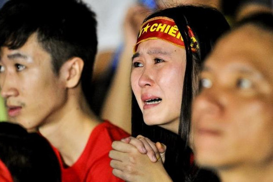 Ngày đẫm nước mắt của người hâm mộ bóng đá Việt Nam