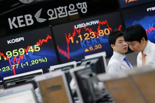 Hàn Quốc lo ngại suy thoái kinh tế vì bê bối chính trị