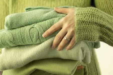 Tuyệt chiêu giặt áo len đúng cách để tránh bị xù, bị giãn 