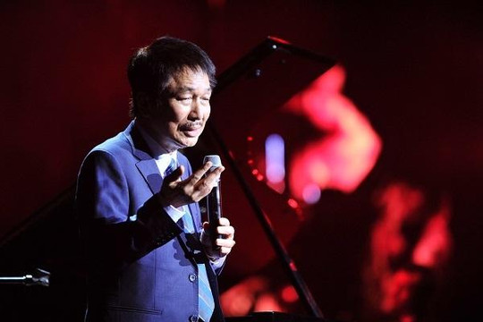 Nhạc sĩ Phú Quang nghẹn ngào trên sân khấu Duyên dáng Việt Nam 28