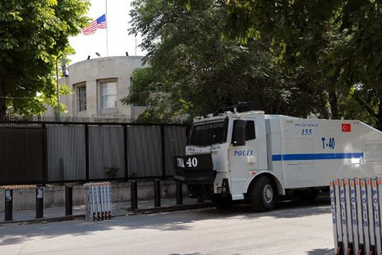 Một tay súng bị bắt giữ khi đang tìm cách tấn công Đại sứ quán Mỹ ở Thổ Nhĩ Kỳ