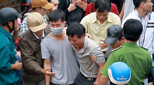 Vụ sạt lở núi ở Khánh Hòa:Tìm được 1 người chết, vẫn còn 1 người bị vùi trong đất đá