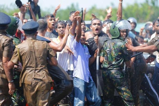 Bạo loạn tại Sri Lanka vì chính phủ cho Trung Quốc thuê đất 99 năm