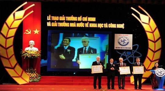 Trao Giải thưởng Hồ Chí Minh và Giải thưởng Nhà nước về KH&CN đợt 5