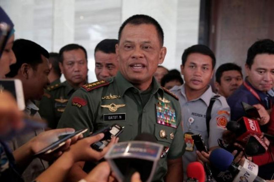 Tổng thống Indonesia lo ngại bị Tư lệnh quân đội lấn quyền