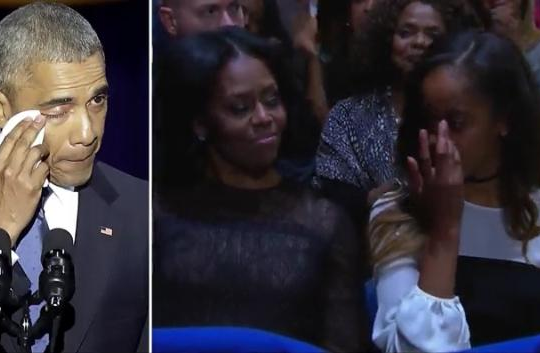 Chùm ảnh Tổng thống Obama rơi nước mắt khi cảm ơn vợ con 