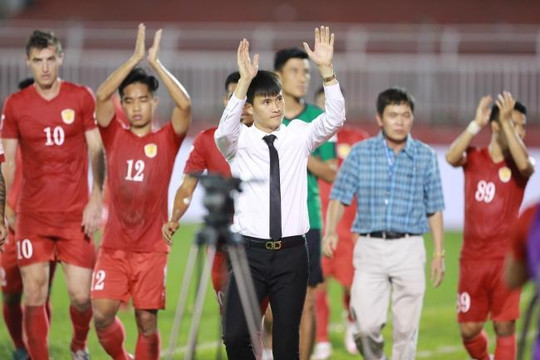 Lê Công Vinh thừa nhận đội bóng của mình yếu thế hơn Than Quảng Ninh 