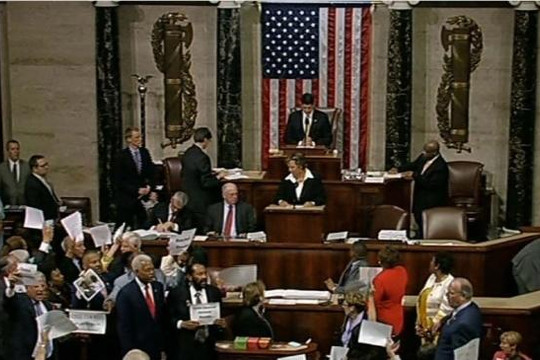 Quốc hội Mỹ thông qua tiến trình bãi bỏ ObamaCare
