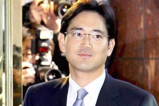 Hàn Quốc tìm cách bắt 'cậu chủ' Tập đoàn Samsung